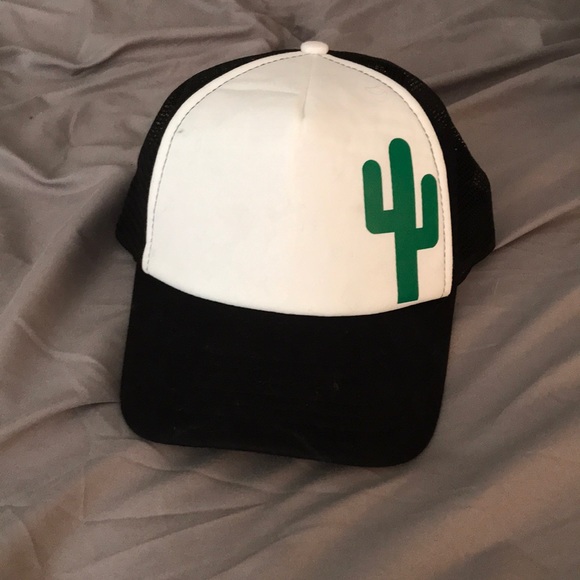 Arie B Designs Accessories - Cactus Hat - new without tags